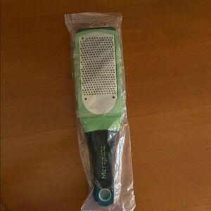 Microplane Green and Black Grater